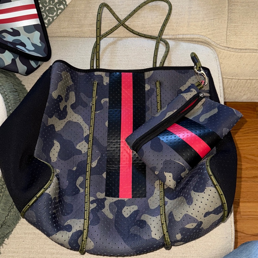 Camouflage Tote Bag with Pouch